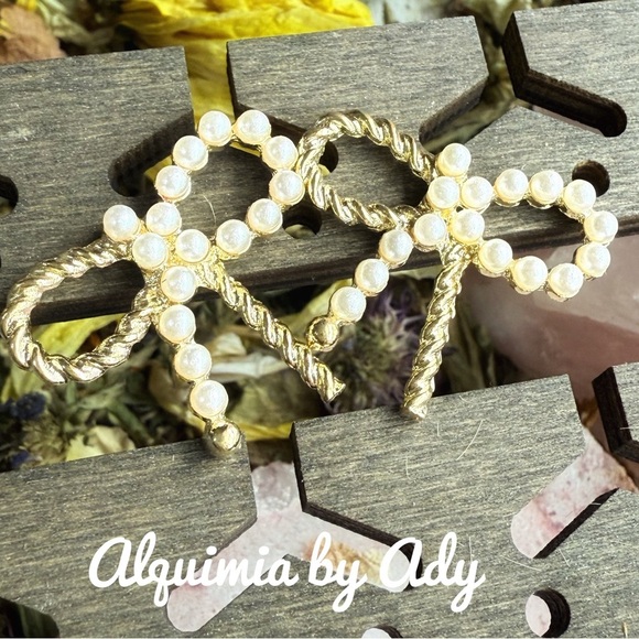 Alquimia Pearl and gold bow big stud earrings - Picture 1 of 1